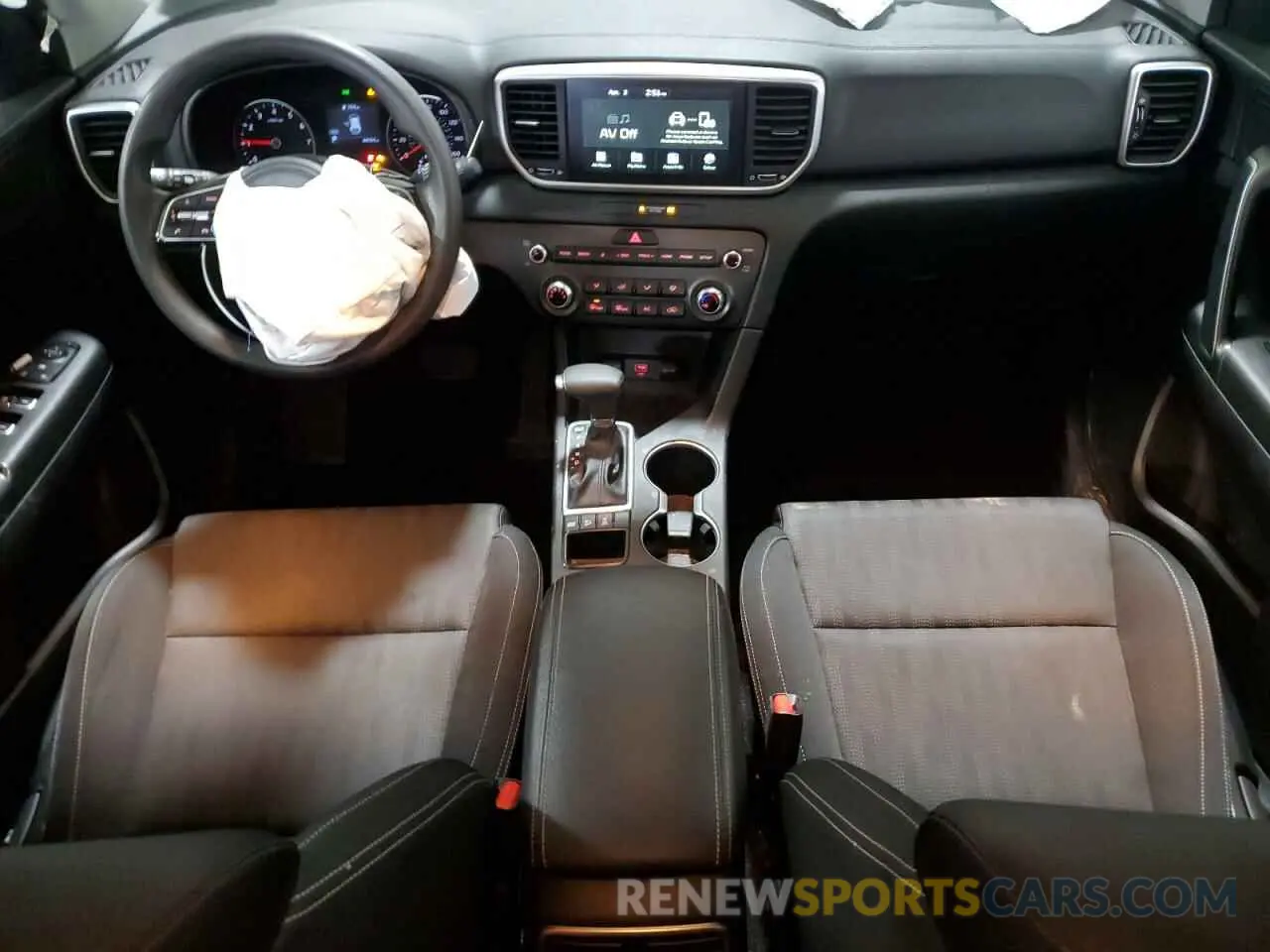 8 Photograph of a damaged car KNDPMCAC1L7789350 KIA SPORTAGE 2020