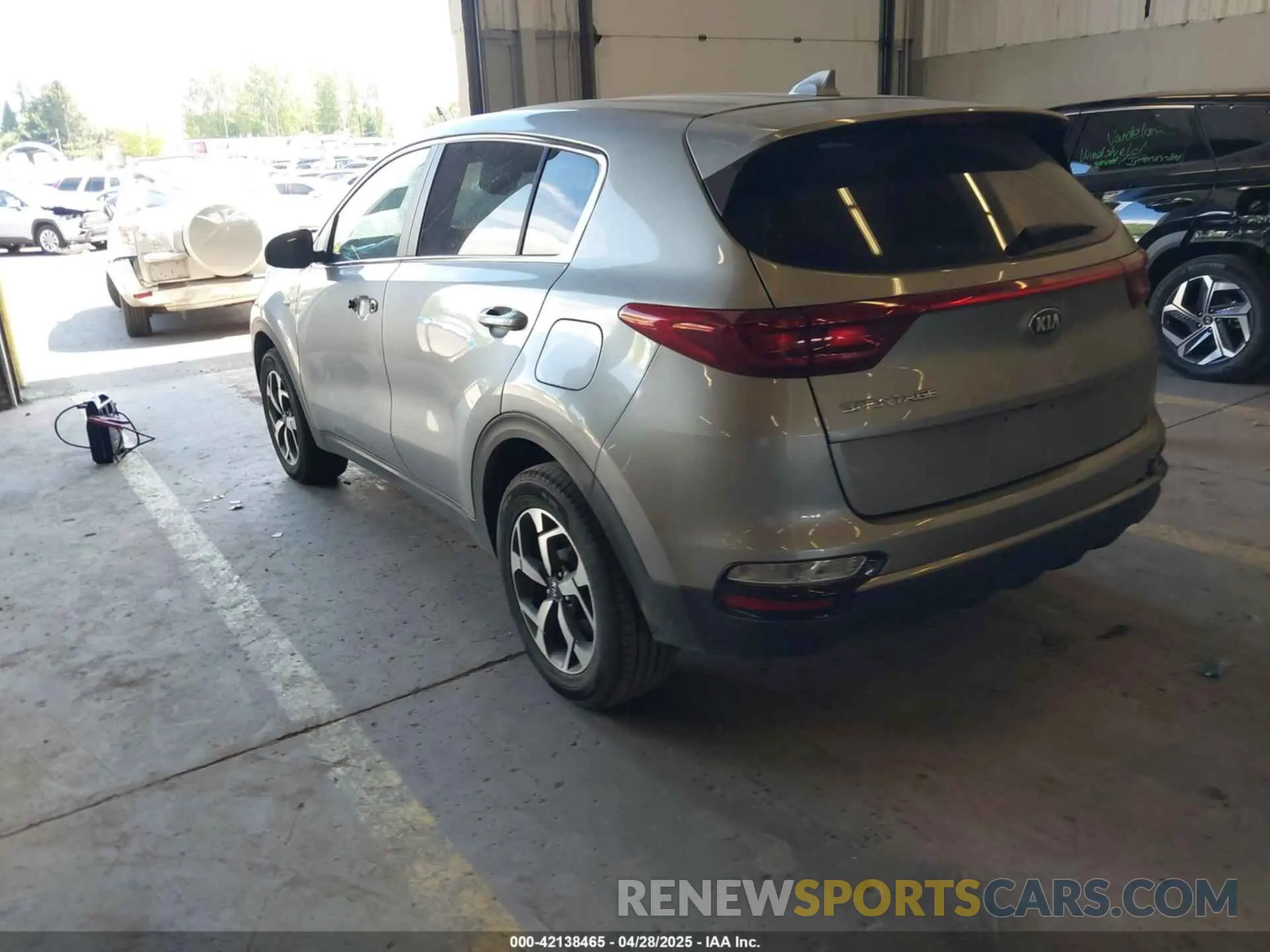 3 Photograph of a damaged car KNDPMCAC1L7832469 KIA SPORTAGE 2020