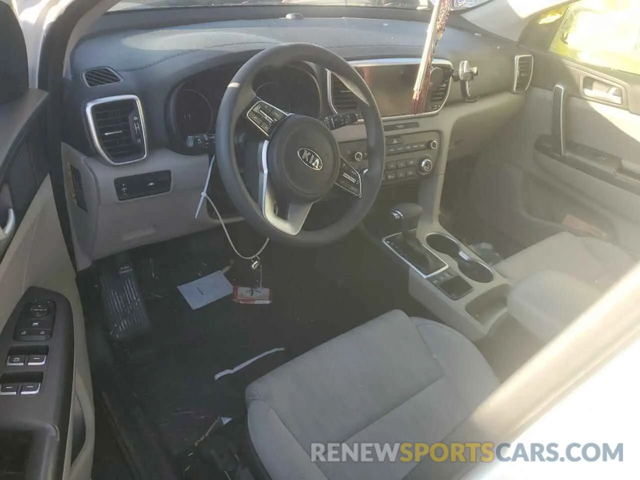 8 Photograph of a damaged car KNDPMCAC2L7800159 KIA SPORTAGE 2020