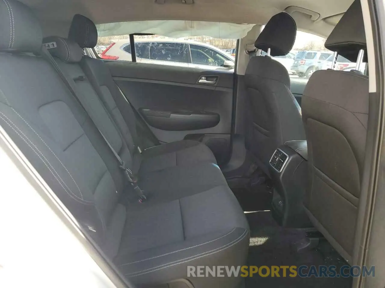 11 Фотография поврежденного автомобиля KNDPMCAC3L7641720 KIA SPORTAGE 2020