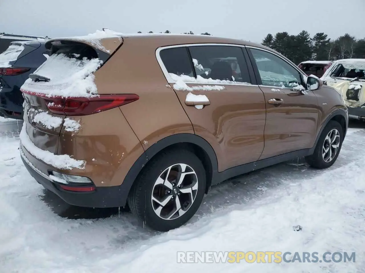 3 Photograph of a damaged car KNDPMCAC4L7752387 KIA SPORTAGE 2020