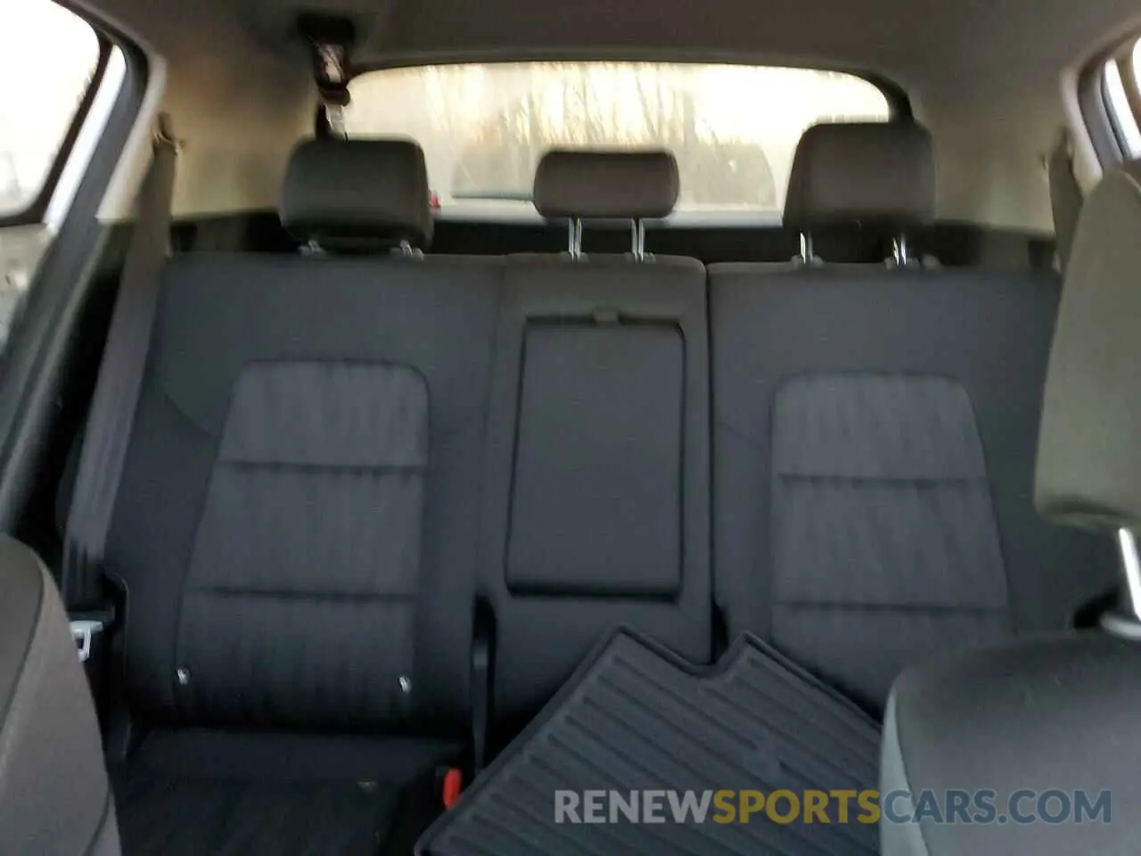 10 Photograph of a damaged car KNDPMCAC5L7746940 KIA SPORTAGE 2020
