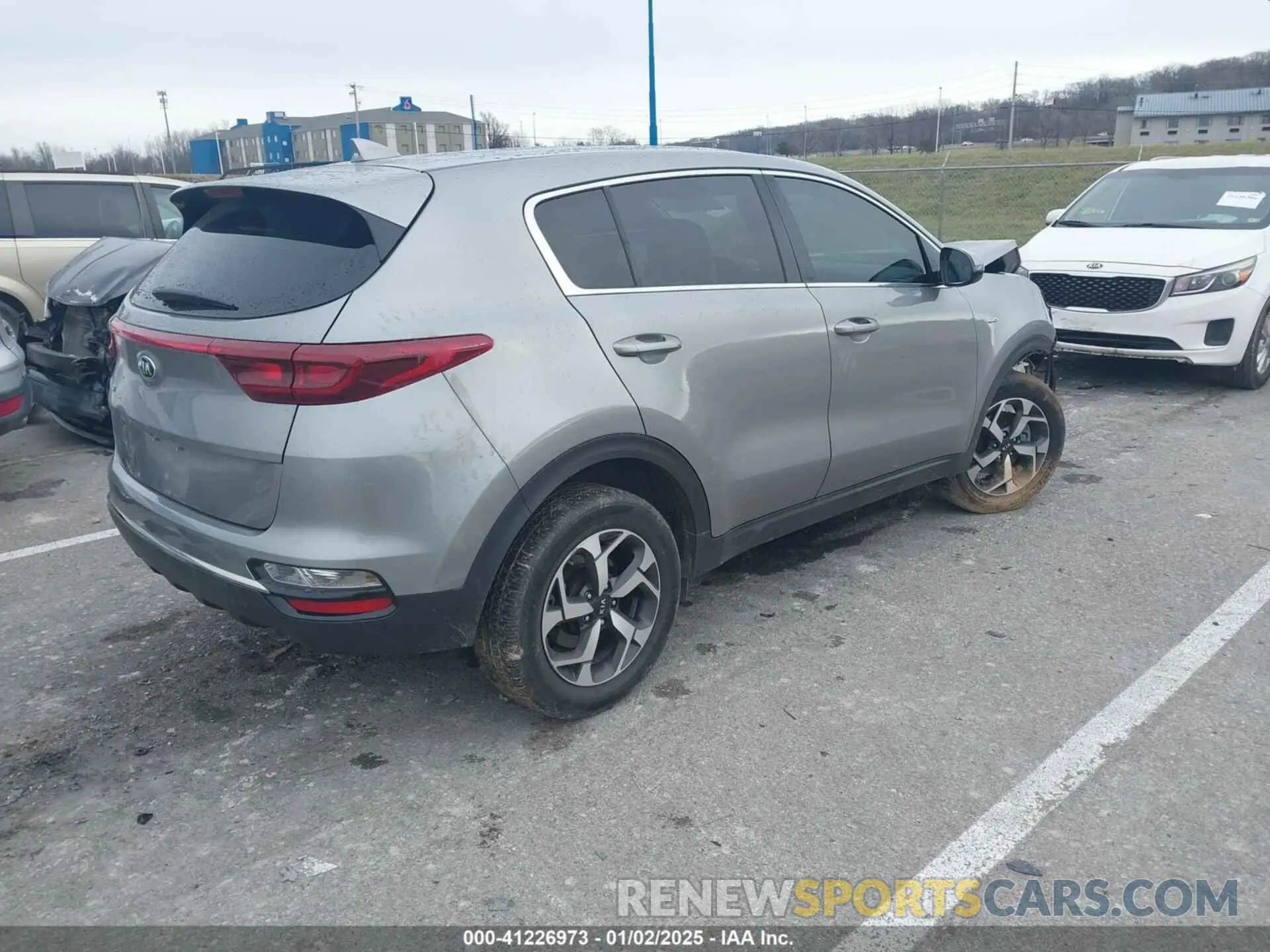 4 Photograph of a damaged car KNDPMCAC5L7821510 KIA SPORTAGE 2020