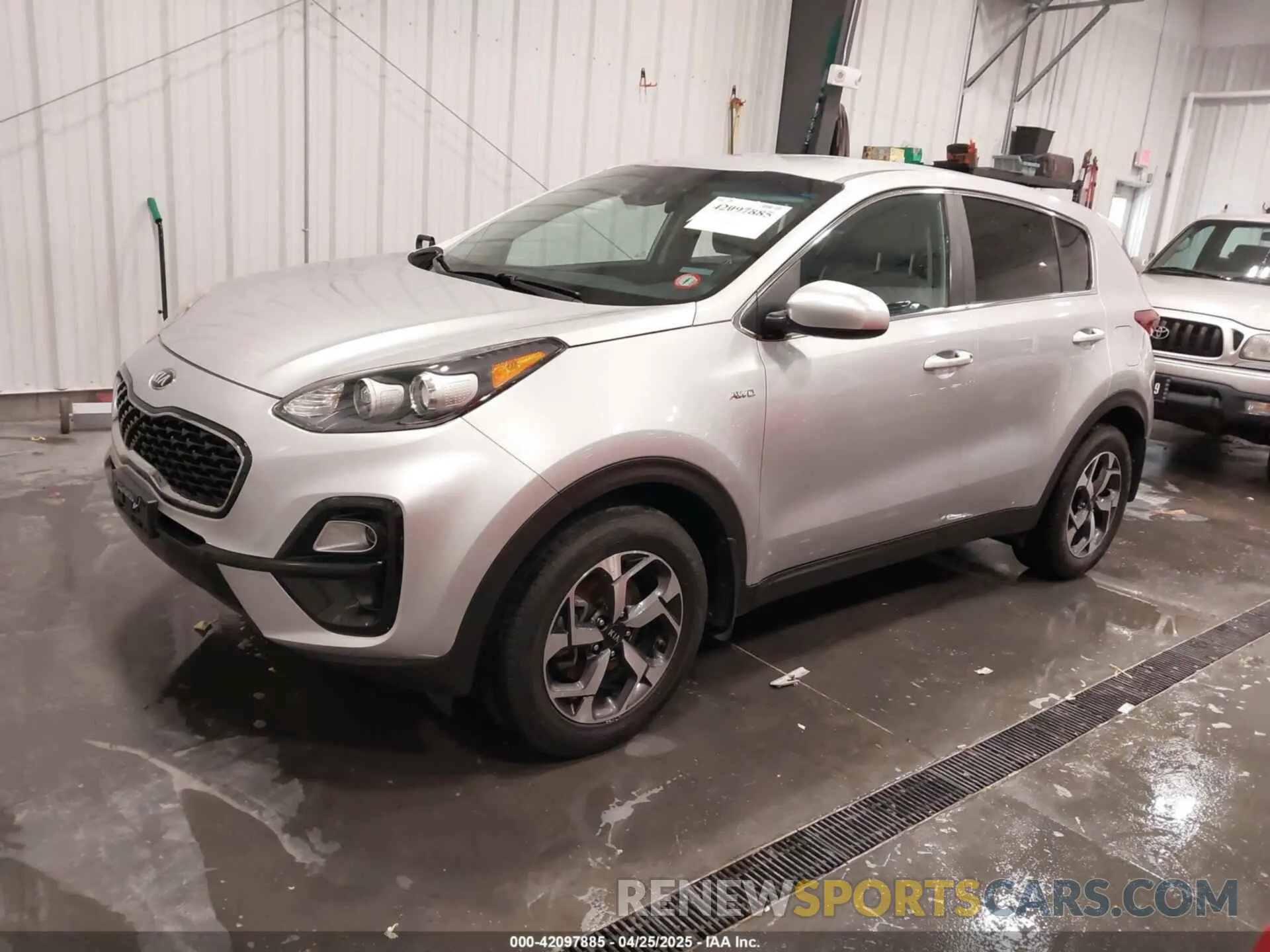2 Photograph of a damaged car KNDPMCAC6L7634714 KIA SPORTAGE 2020