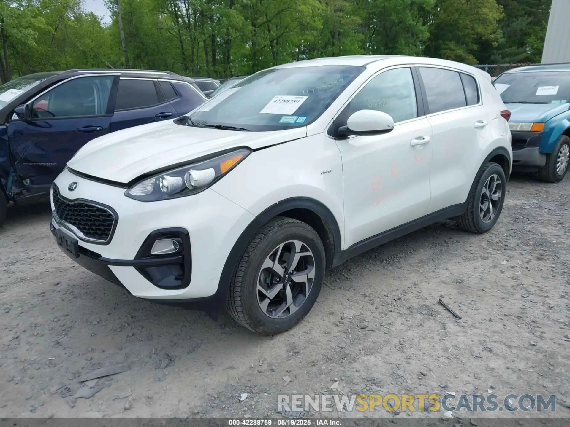 2 Photograph of a damaged car KNDPMCAC7L7815157 KIA SPORTAGE 2020