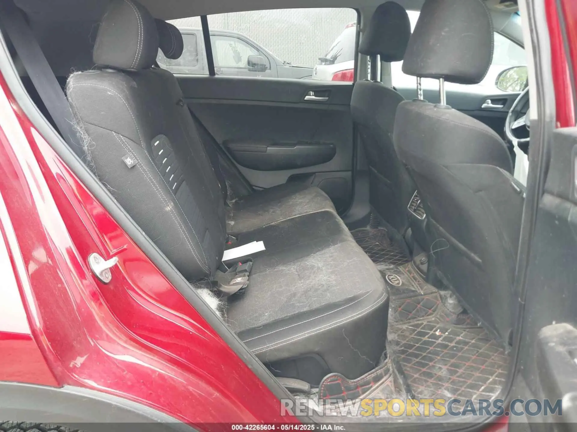 8 Фотография поврежденного автомобиля KNDPMCAC8L7753378 KIA SPORTAGE 2020