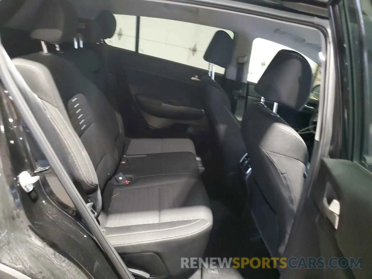 11 Photograph of a damaged car KNDPMCACXL7661589 KIA SPORTAGE 2020