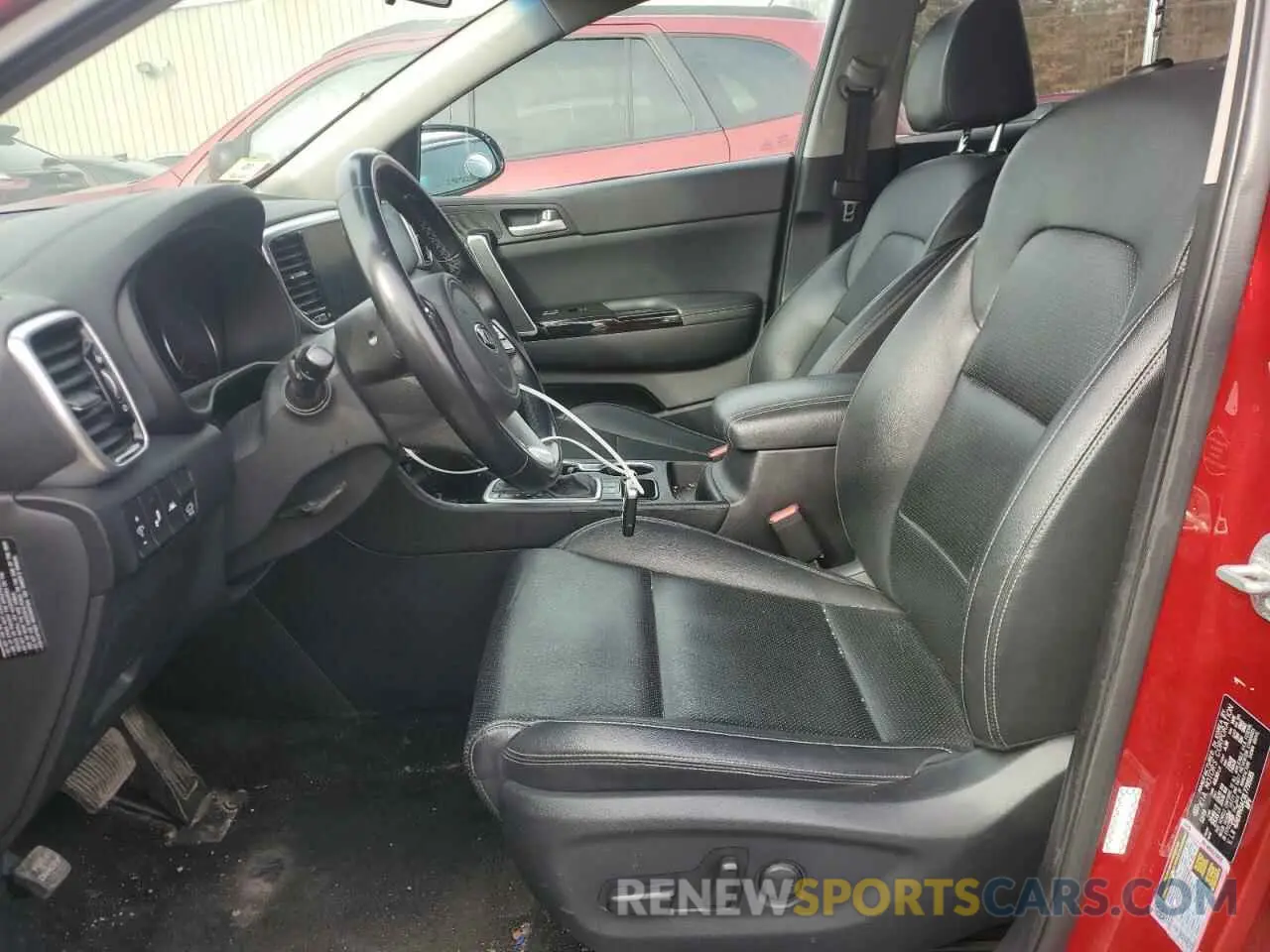 7 Photograph of a damaged car KNDPN3AC0L7799185 KIA SPORTAGE 2020