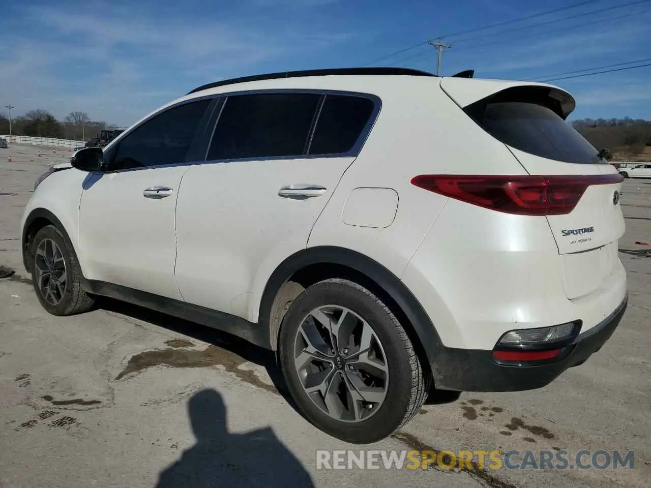 2 Photograph of a damaged car KNDPN3AC2L7779956 KIA SPORTAGE 2020