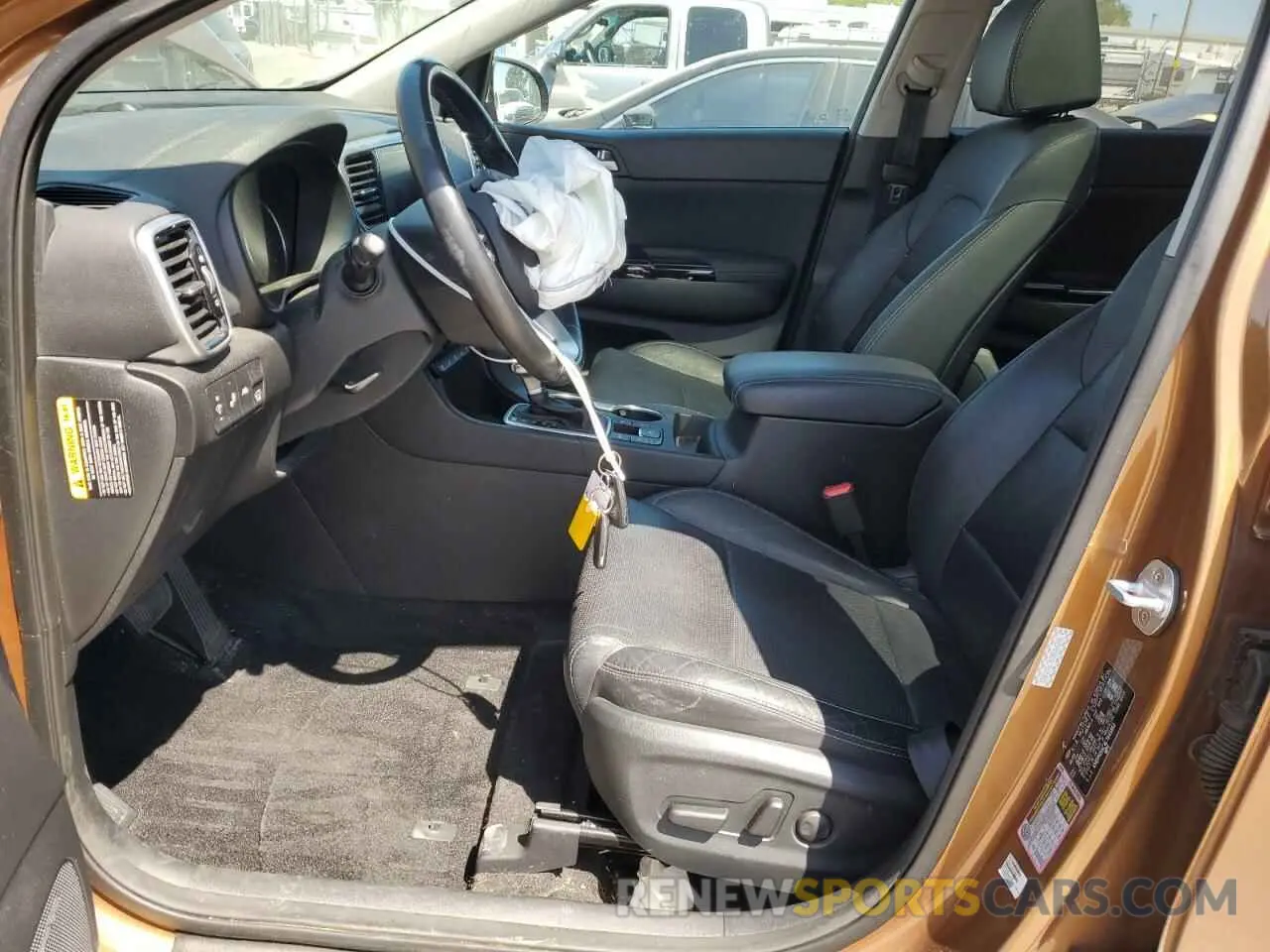 7 Photograph of a damaged car KNDPN3AC4L7641853 KIA SPORTAGE 2020