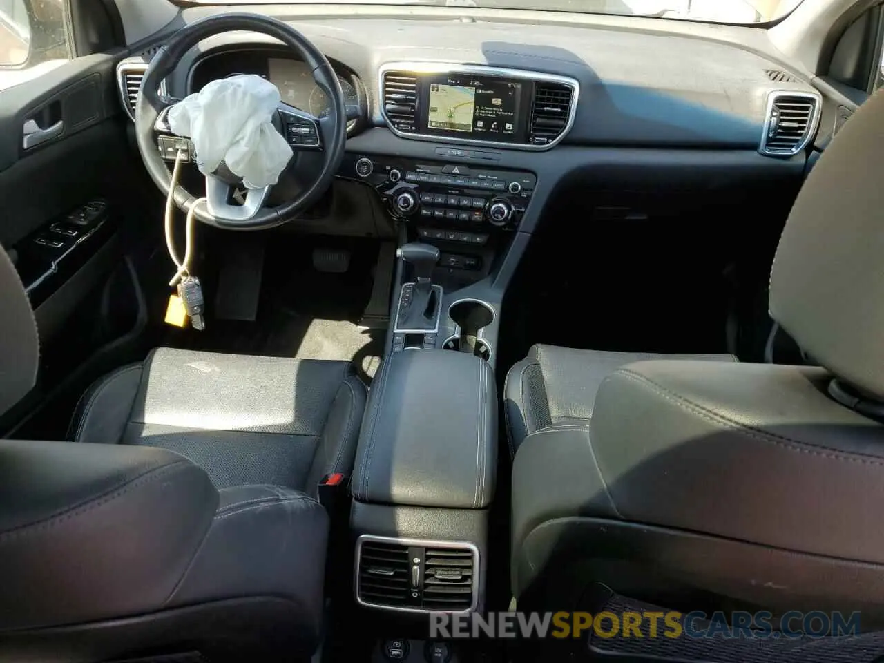 8 Photograph of a damaged car KNDPN3AC4L7641853 KIA SPORTAGE 2020
