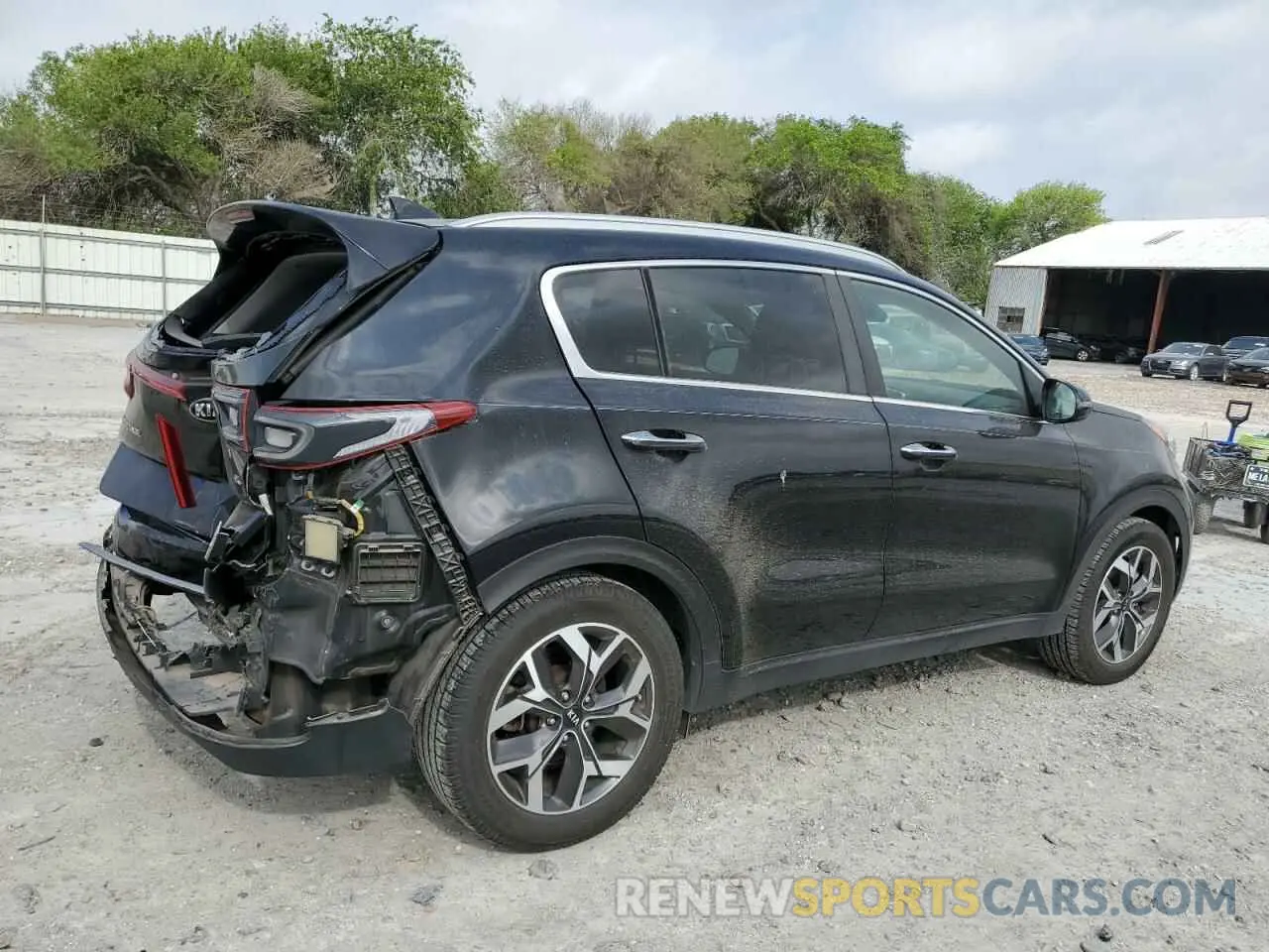 3 Photograph of a damaged car KNDPN3AC8L7736125 KIA SPORTAGE 2020