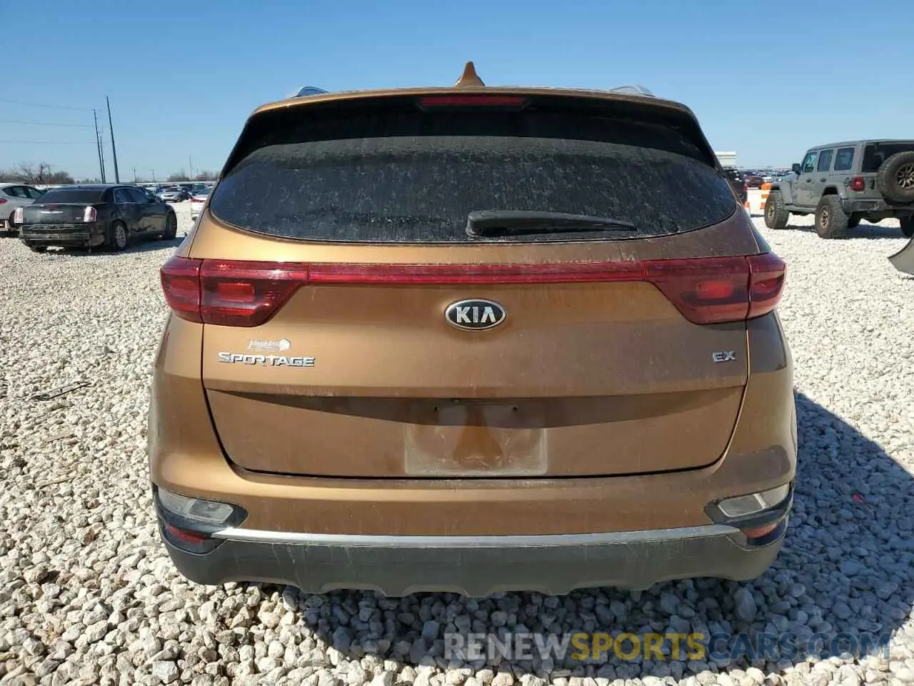 6 Photograph of a damaged car KNDPN3ACXL7825632 KIA SPORTAGE 2020