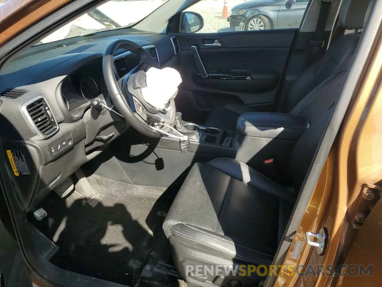 7 Photograph of a damaged car KNDPN3ACXL7825632 KIA SPORTAGE 2020