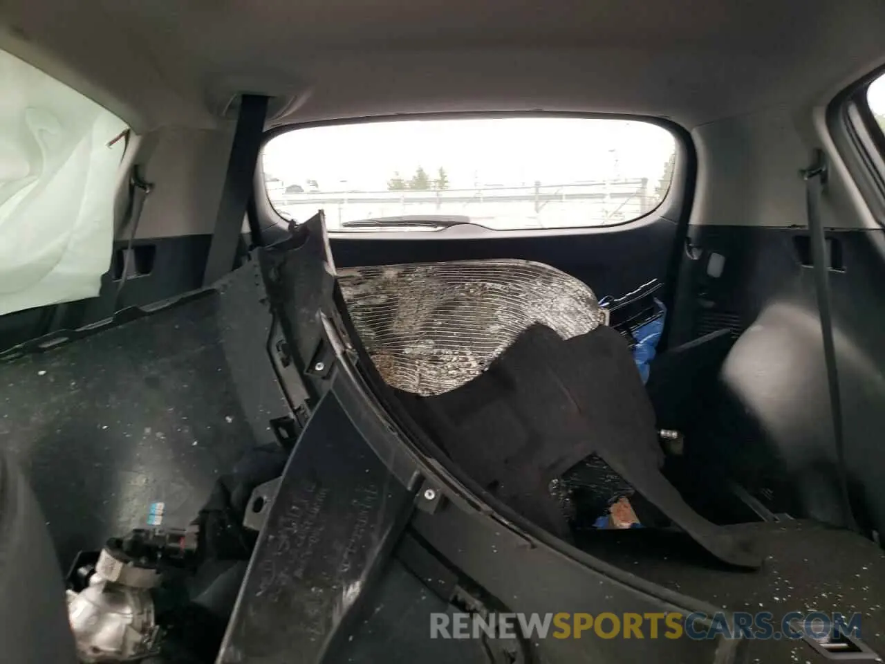 10 Фотография поврежденного автомобиля KNDPNCAC1L7779818 KIA SPORTAGE 2020