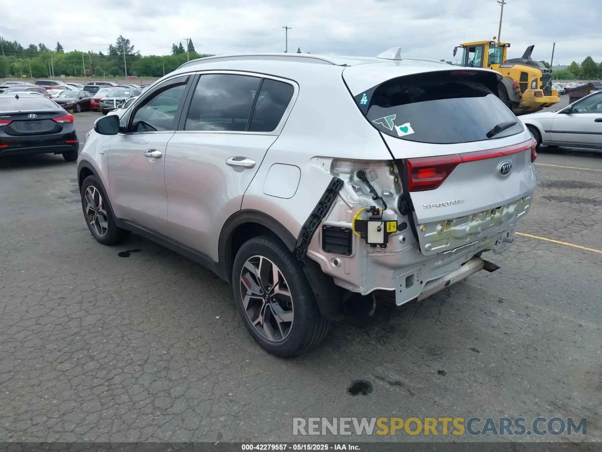 3 Photograph of a damaged car KNDPNCAC3L7698979 KIA SPORTAGE 2020