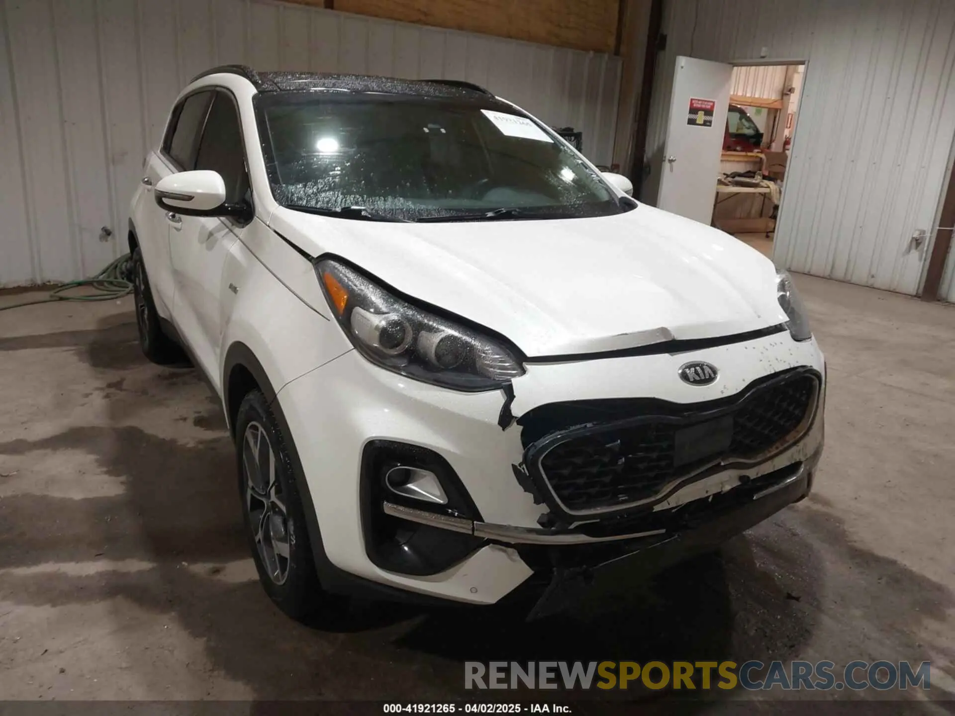 1 Photograph of a damaged car KNDPNCAC4L7802413 KIA SPORTAGE 2020
