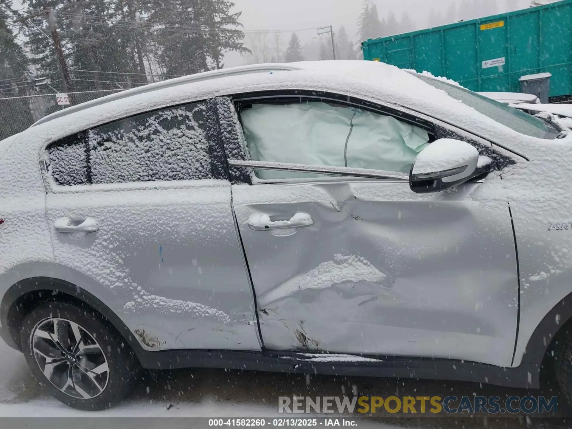 13 Photograph of a damaged car KNDPNCAC4L7812486 KIA SPORTAGE 2020