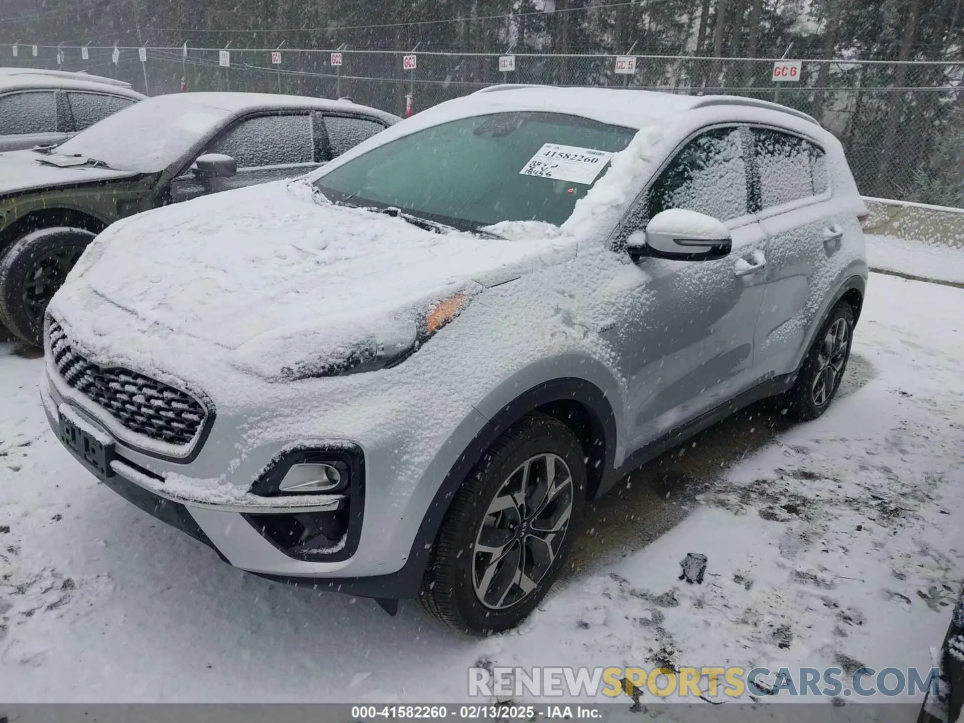 2 Photograph of a damaged car KNDPNCAC4L7812486 KIA SPORTAGE 2020