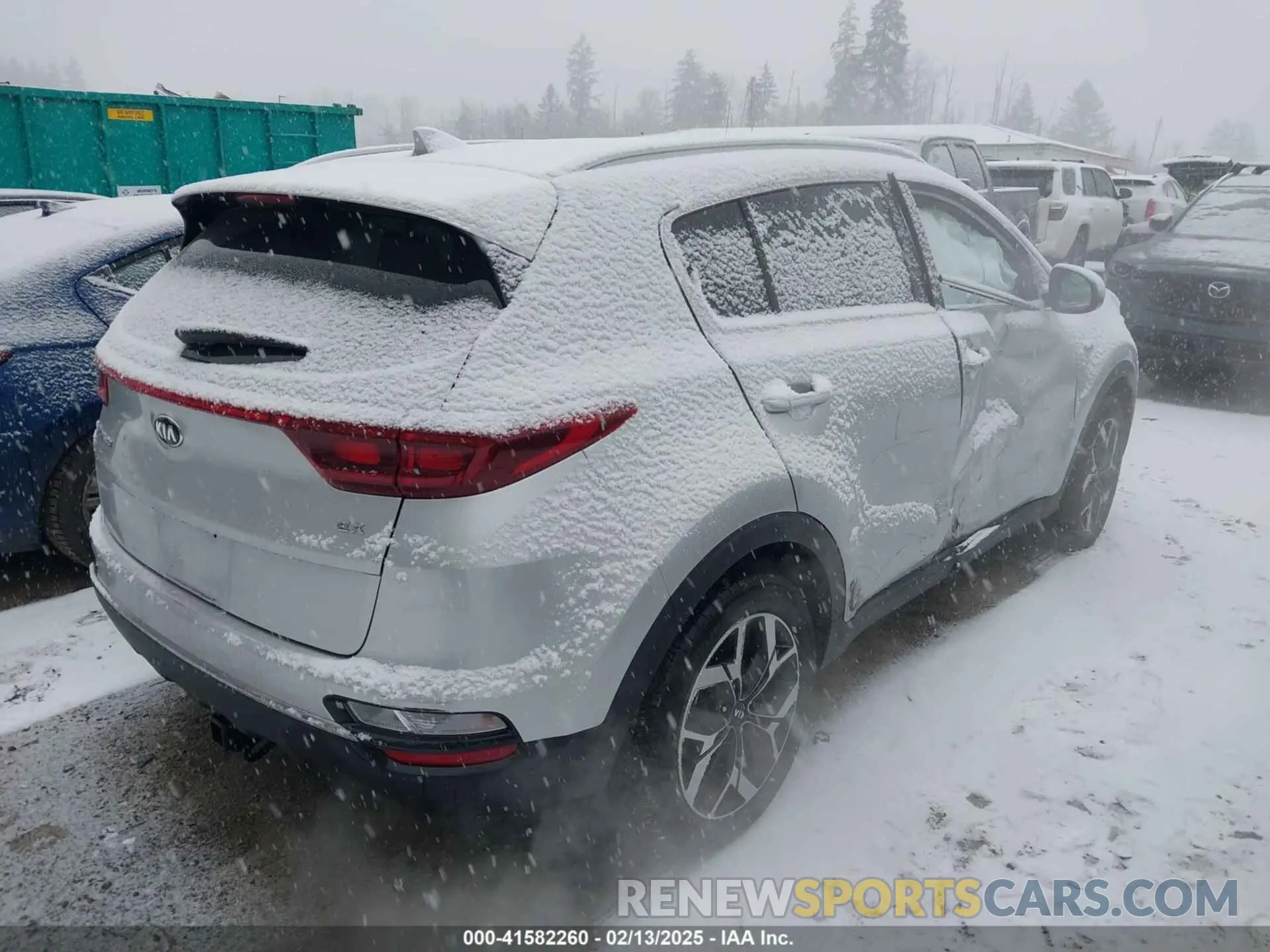 4 Photograph of a damaged car KNDPNCAC4L7812486 KIA SPORTAGE 2020