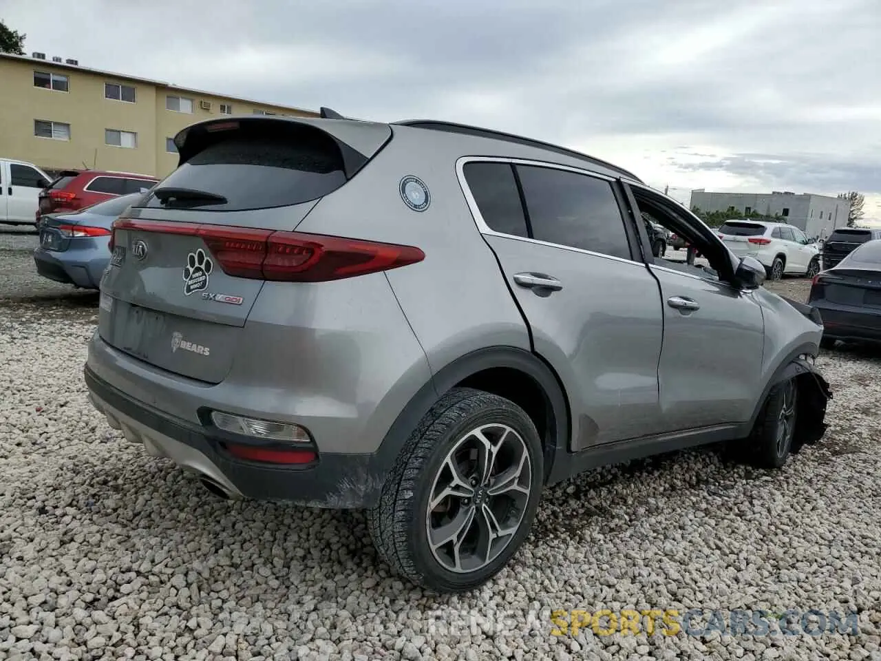 3 Фотография поврежденного автомобиля KNDPR3A66L7667921 KIA SPORTAGE 2020