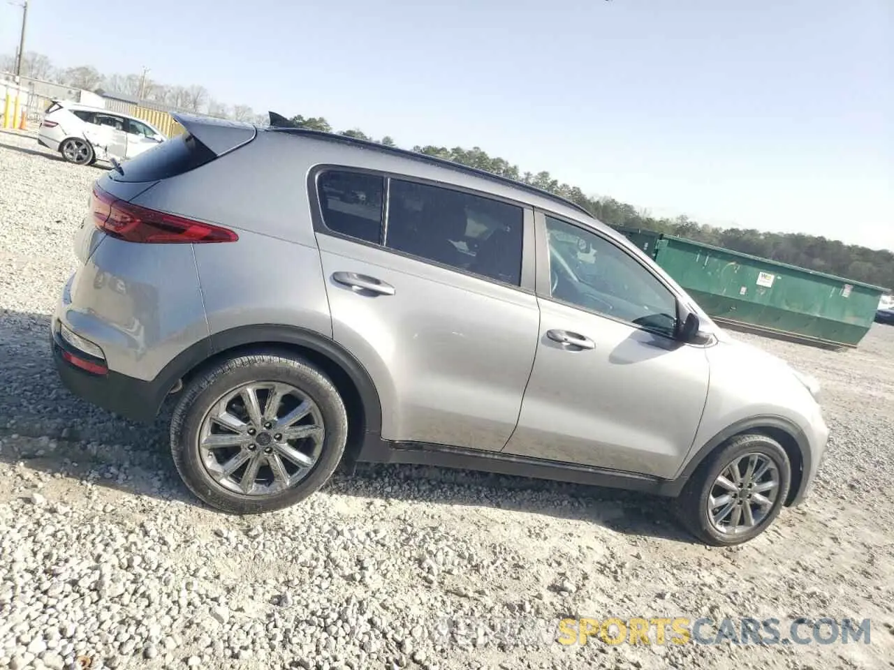 3 Photograph of a damaged car KNDP63AC2M7873771 KIA SPORTAGE 2021