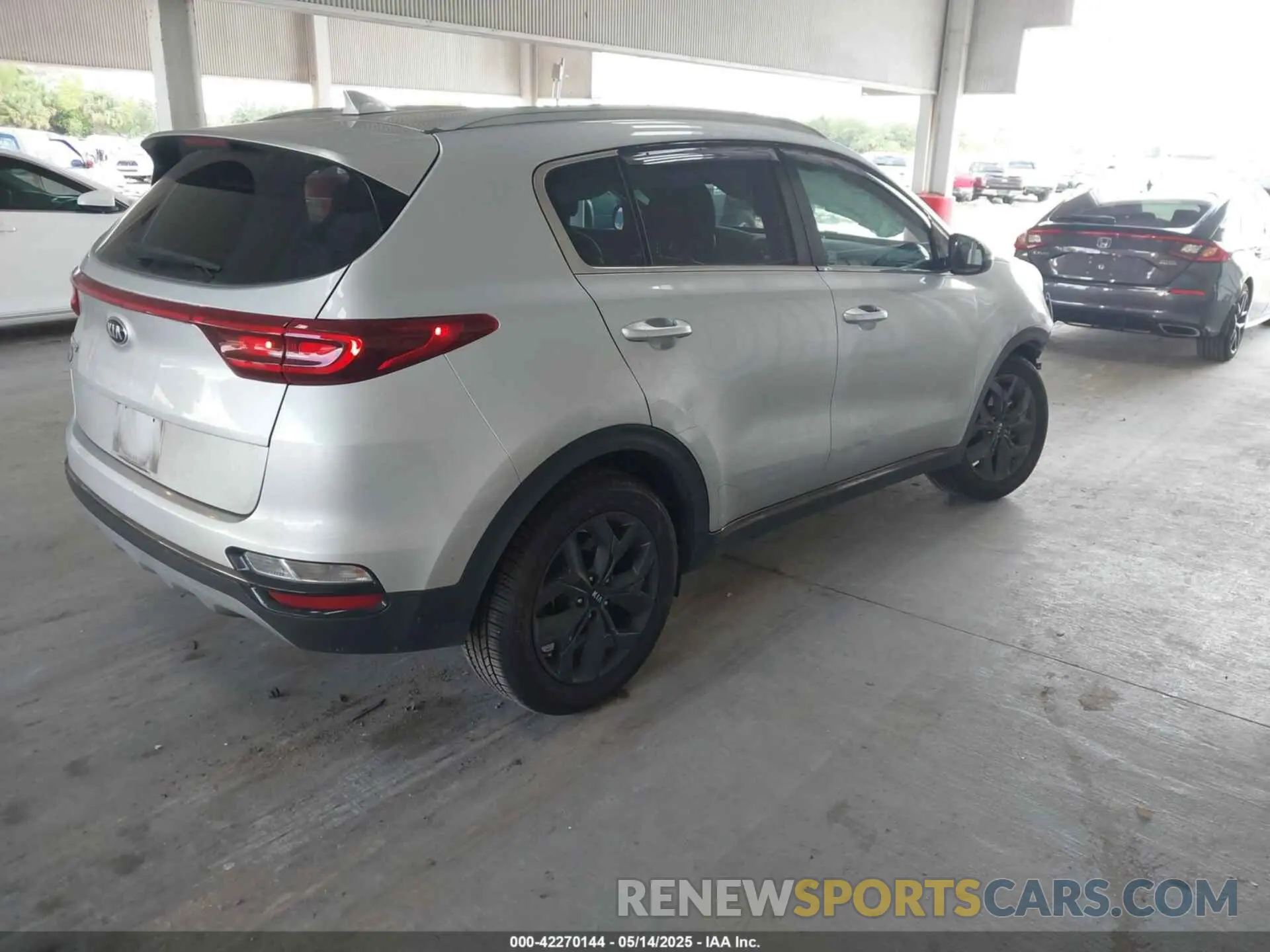4 Фотография поврежденного автомобиля KNDP63AC3M7927658 KIA SPORTAGE 2021