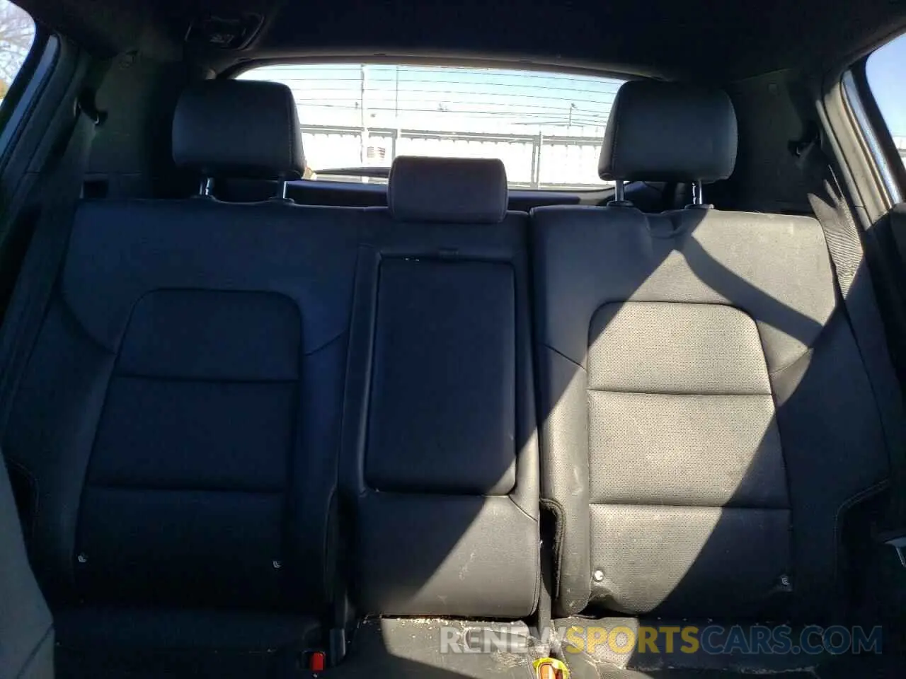 10 Photograph of a damaged car KNDP63AC9M7870561 KIA SPORTAGE 2021