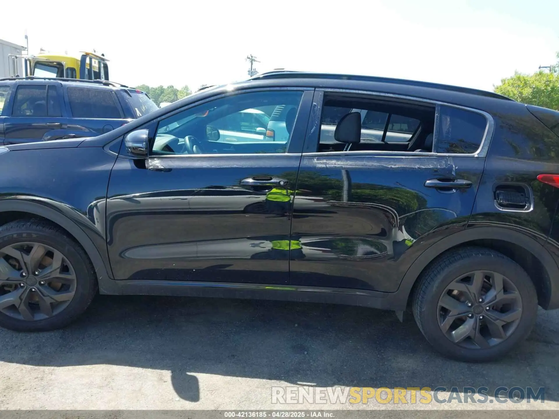 15 Photograph of a damaged car KNDP6CAC1M7852538 KIA SPORTAGE 2021