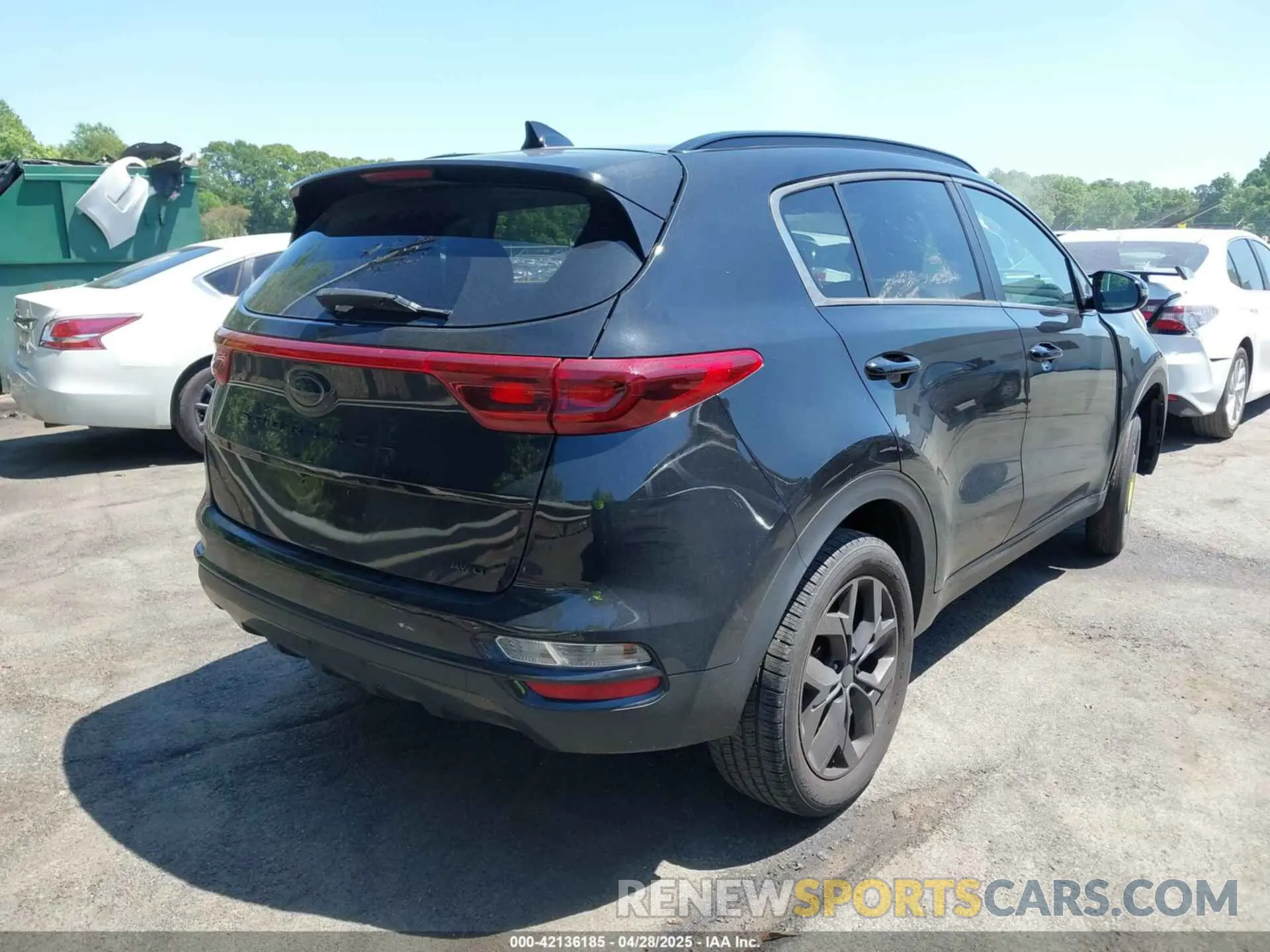 4 Photograph of a damaged car KNDP6CAC1M7852538 KIA SPORTAGE 2021
