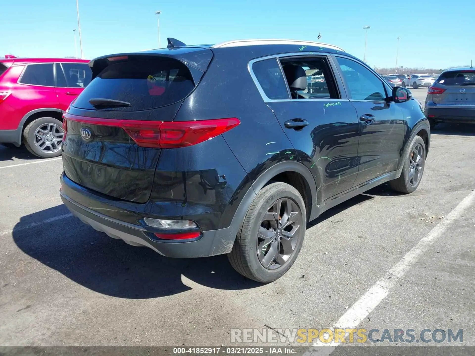 4 Photograph of a damaged car KNDP6CAC6M7887592 KIA SPORTAGE 2021