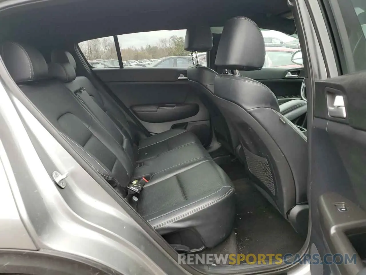 10 Фотография поврежденного автомобиля KNDP6CAC7M7888945 KIA SPORTAGE 2021