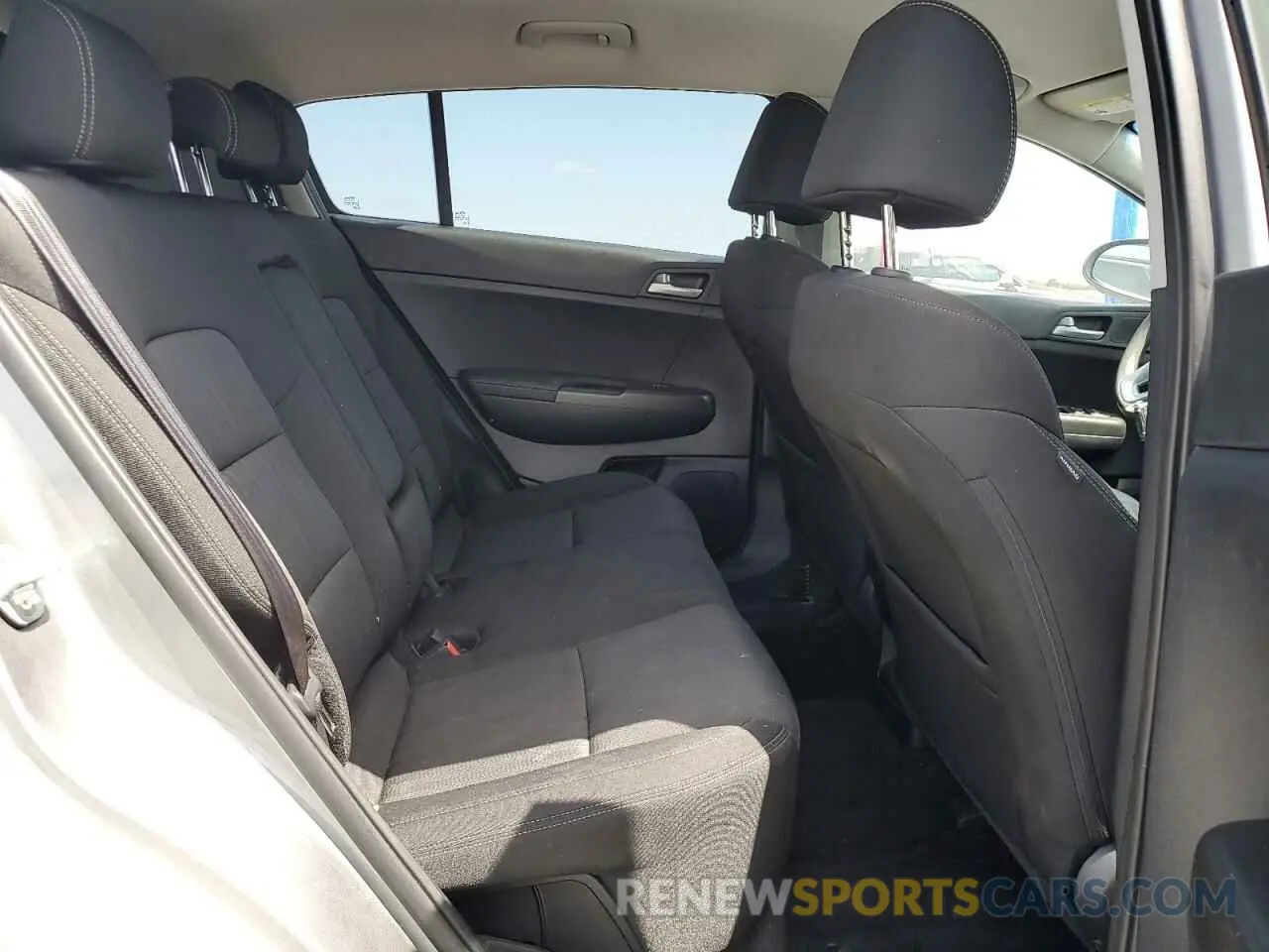 11 Photograph of a damaged car KNDPM3AC0M7911696 KIA SPORTAGE 2021