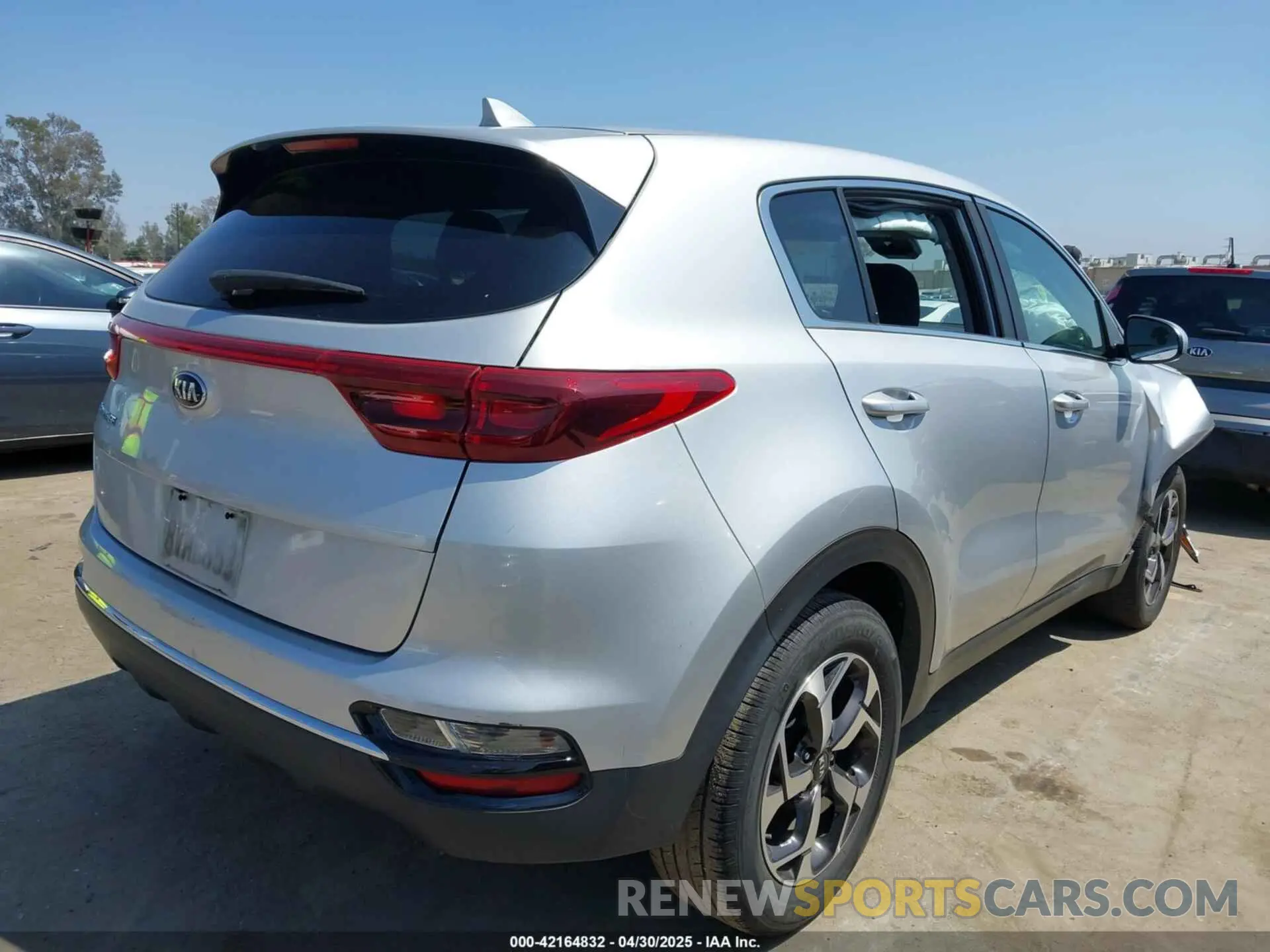4 Фотография поврежденного автомобиля KNDPM3AC0M7916235 KIA SPORTAGE 2021