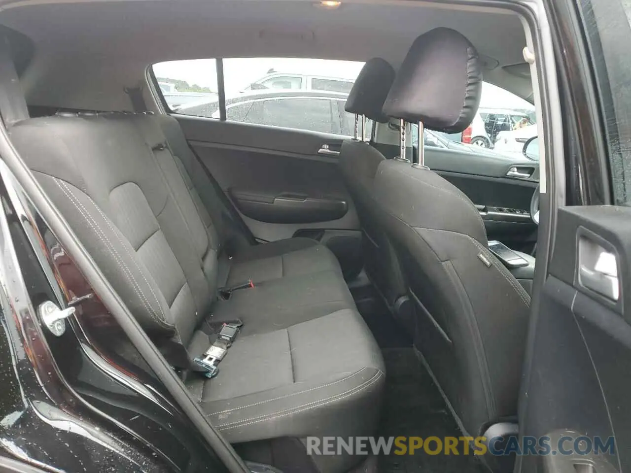 10 Photograph of a damaged car KNDPM3AC1M7942827 KIA SPORTAGE 2021