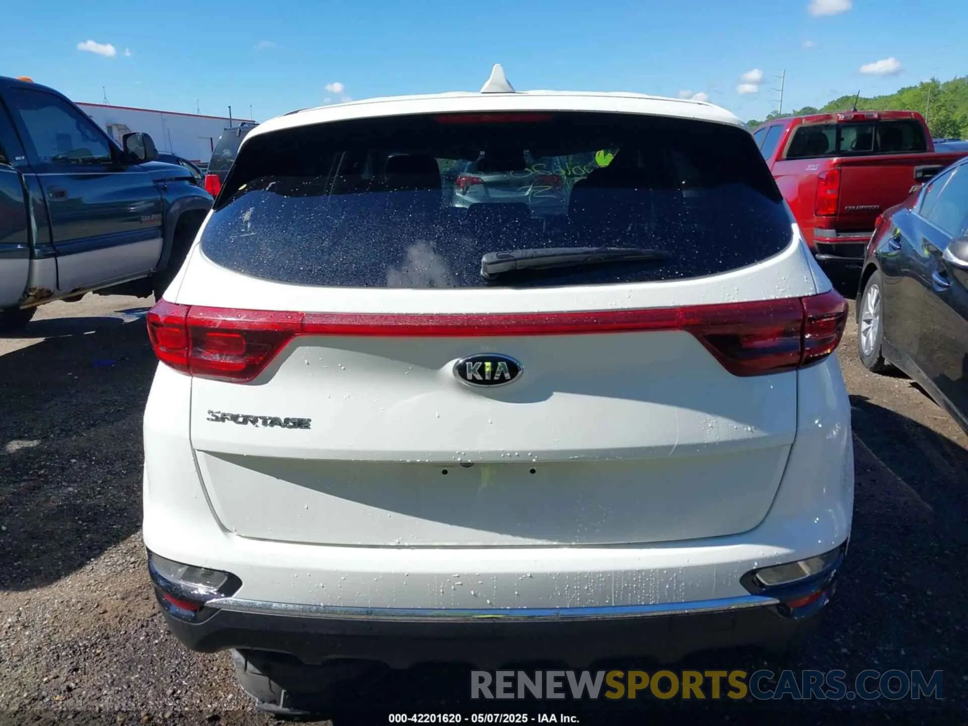 15 Photograph of a damaged car KNDPM3AC3M7845709 KIA SPORTAGE 2021