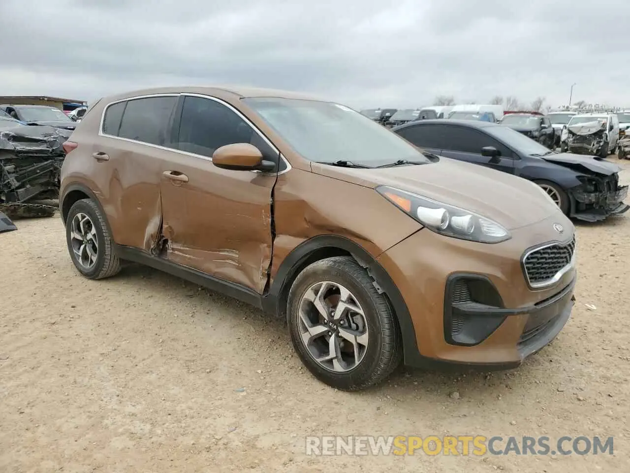 4 Photograph of a damaged car KNDPM3AC7M7884027 KIA SPORTAGE 2021