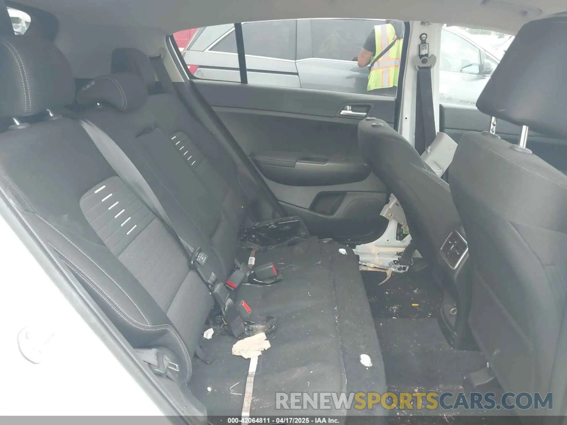 8 Photograph of a damaged car KNDPM3AC8M7848797 KIA SPORTAGE 2021