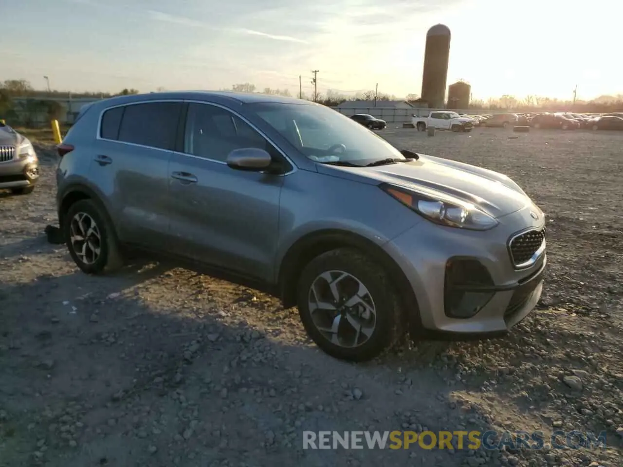 4 Photograph of a damaged car KNDPM3AC8M7944557 KIA SPORTAGE 2021
