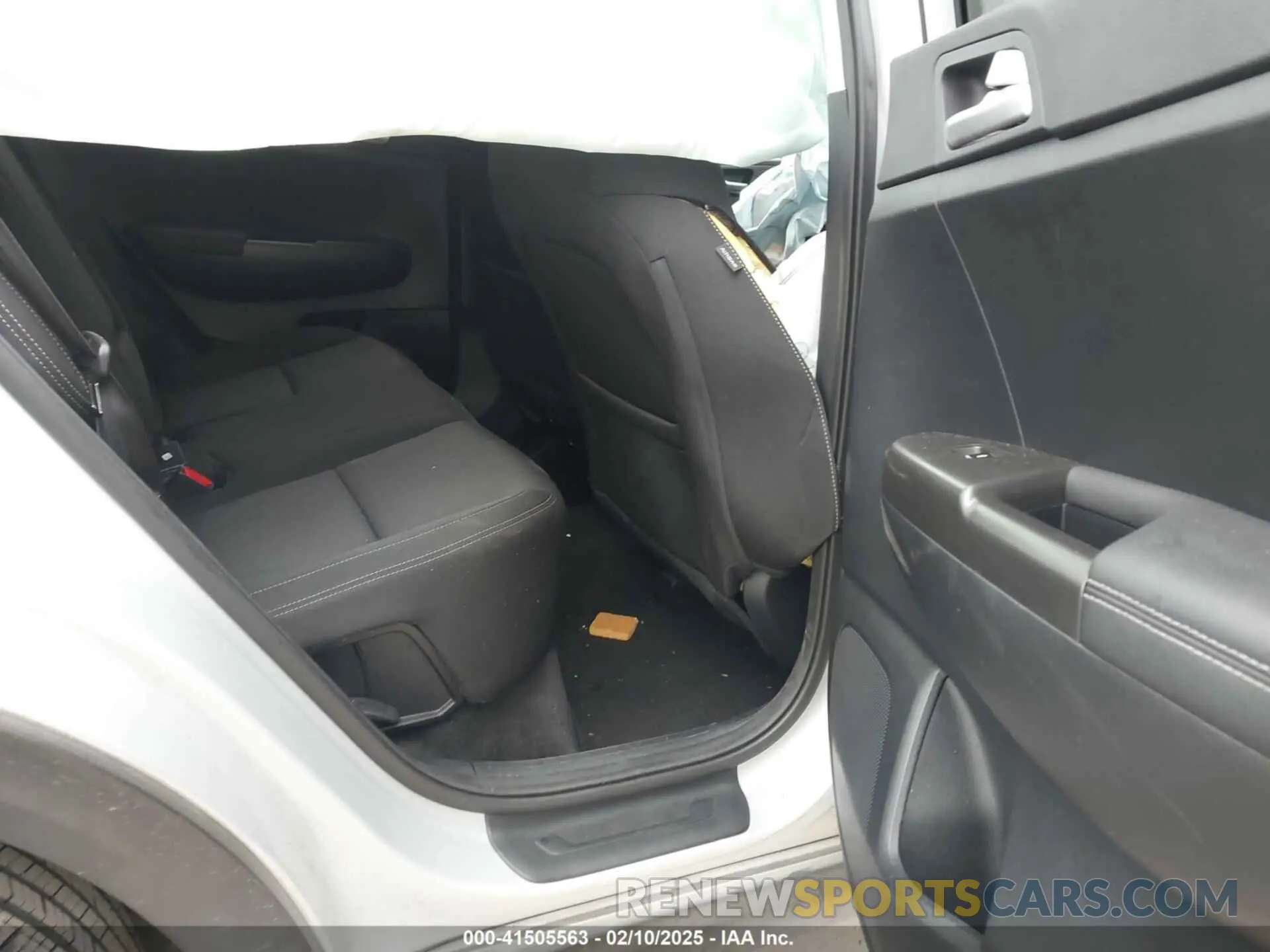 8 Photograph of a damaged car KNDPM3AC9M7926293 KIA SPORTAGE 2021