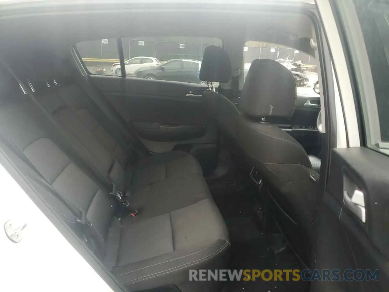 11 Photograph of a damaged car KNDPMCAC2M7877082 KIA SPORTAGE 2021