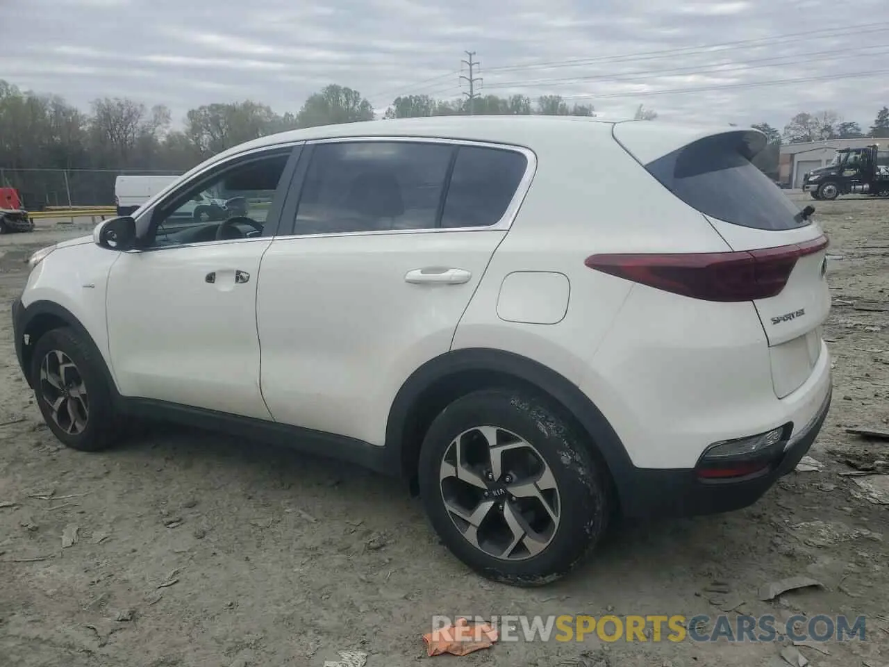 2 Photograph of a damaged car KNDPMCAC2M7877082 KIA SPORTAGE 2021