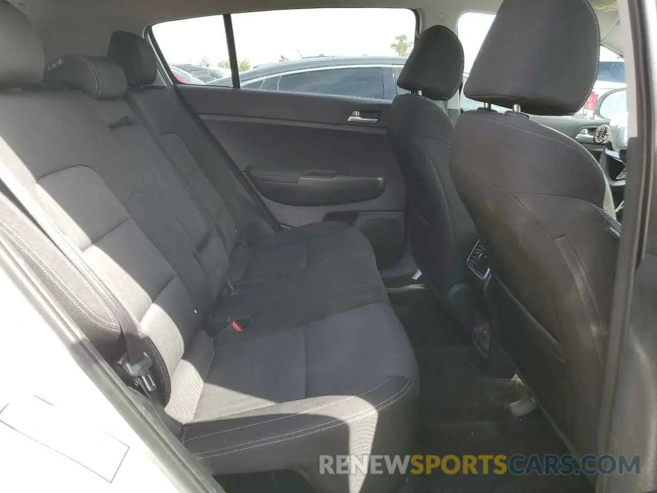 10 Фотография поврежденного автомобиля KNDPMCAC3M7925771 KIA SPORTAGE 2021