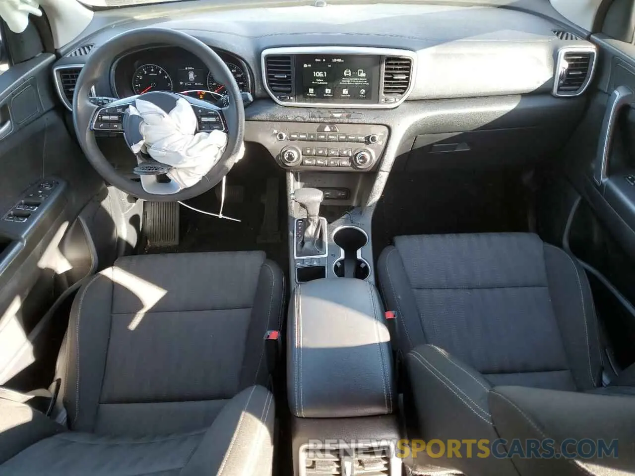 8 Photograph of a damaged car KNDPMCAC4M7888150 KIA SPORTAGE 2021