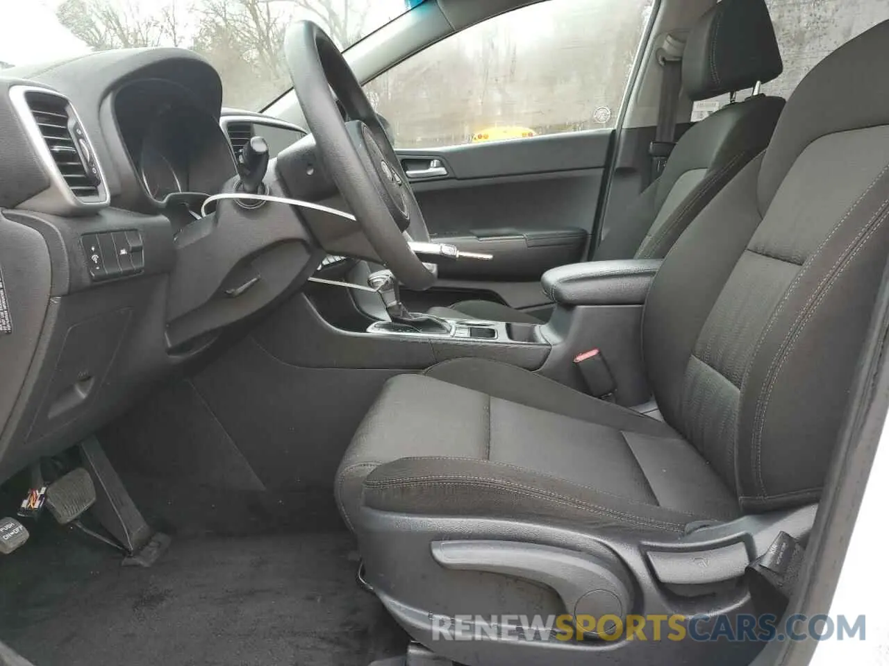 7 Photograph of a damaged car KNDPMCAC6M7916871 KIA SPORTAGE 2021