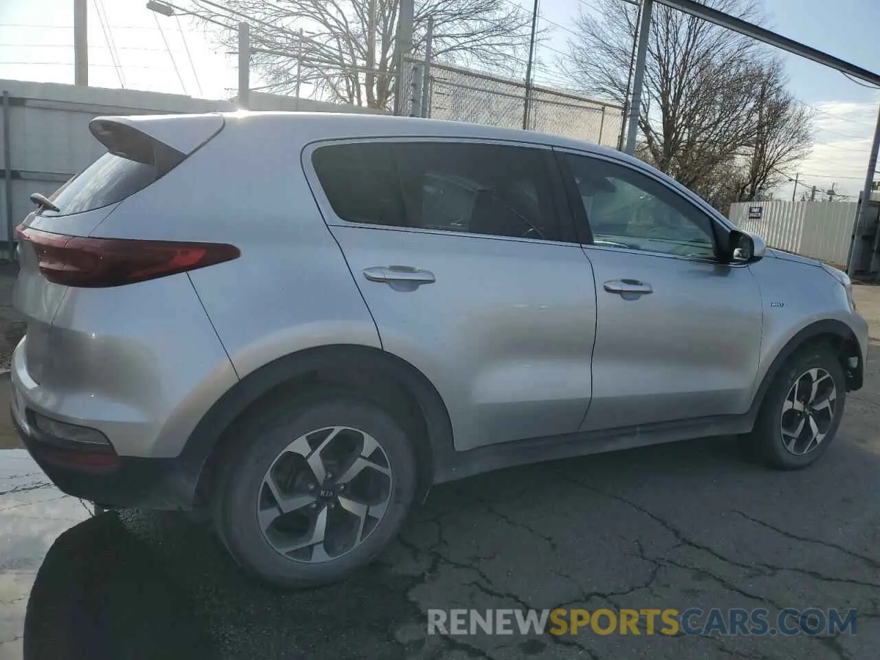 3 Photograph of a damaged car KNDPMCAC7M7901781 KIA SPORTAGE 2021