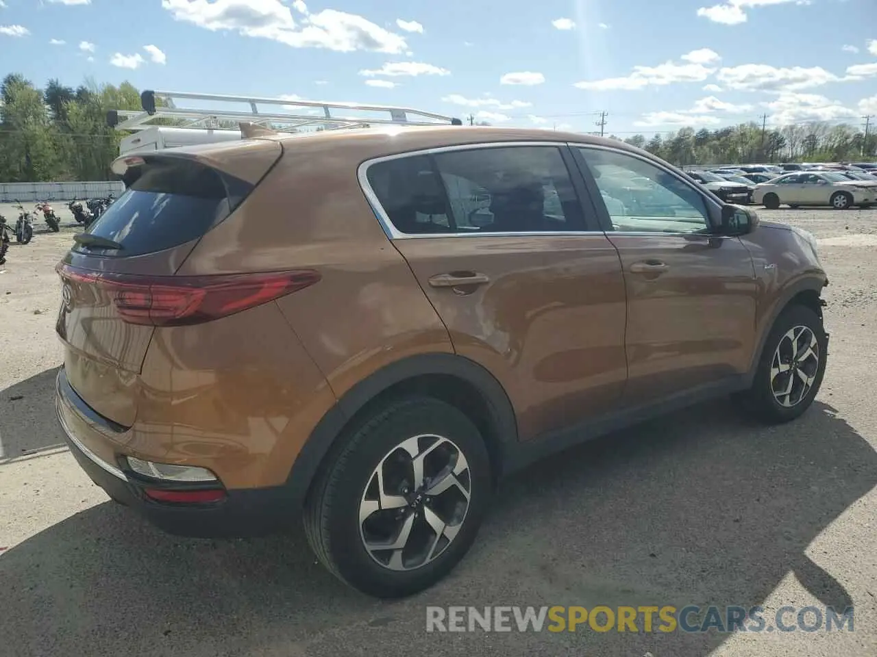 3 Photograph of a damaged car KNDPMCAC7M7924445 KIA SPORTAGE 2021