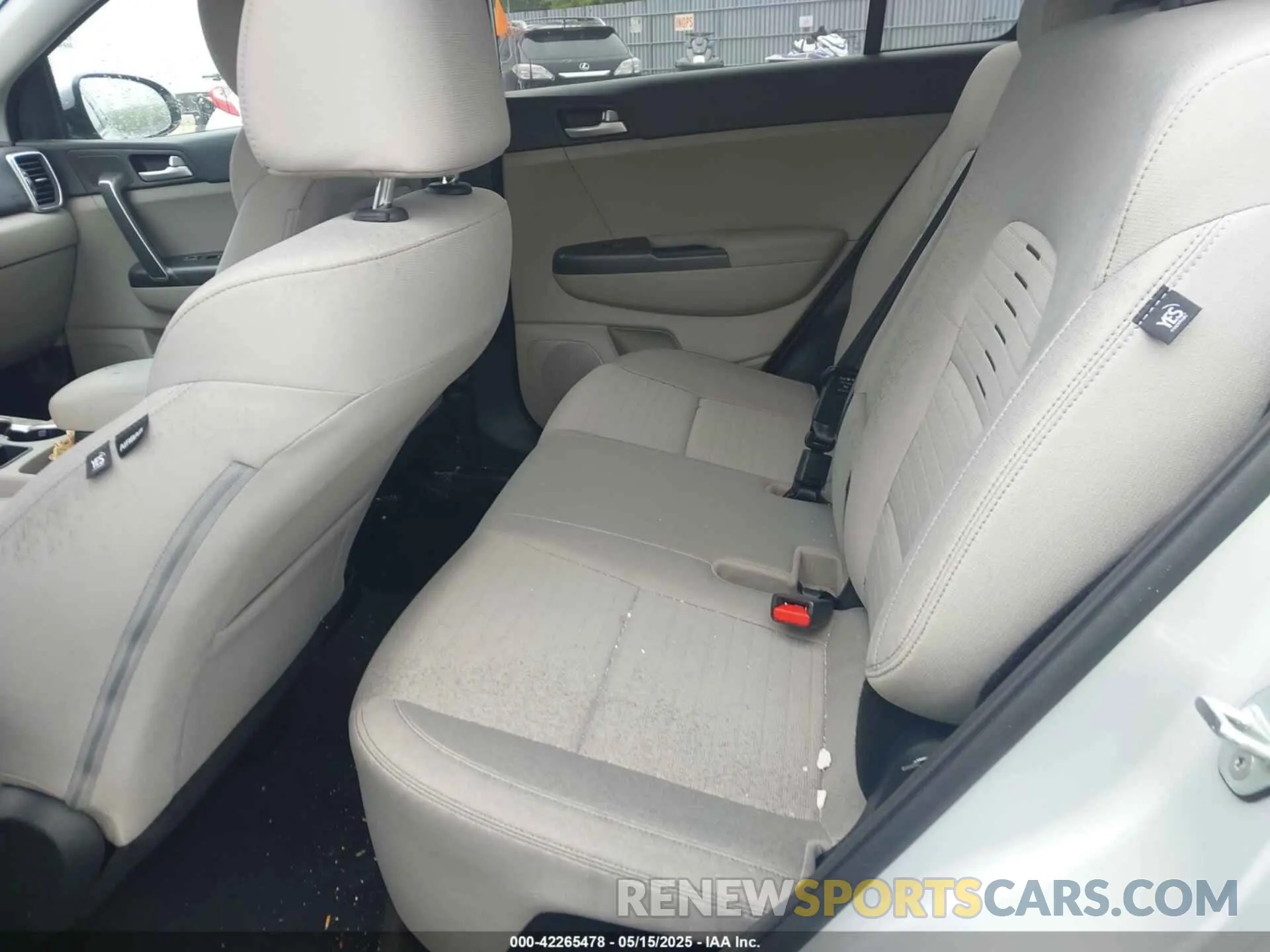 8 Photograph of a damaged car KNDPMCAC8M7915382 KIA SPORTAGE 2021