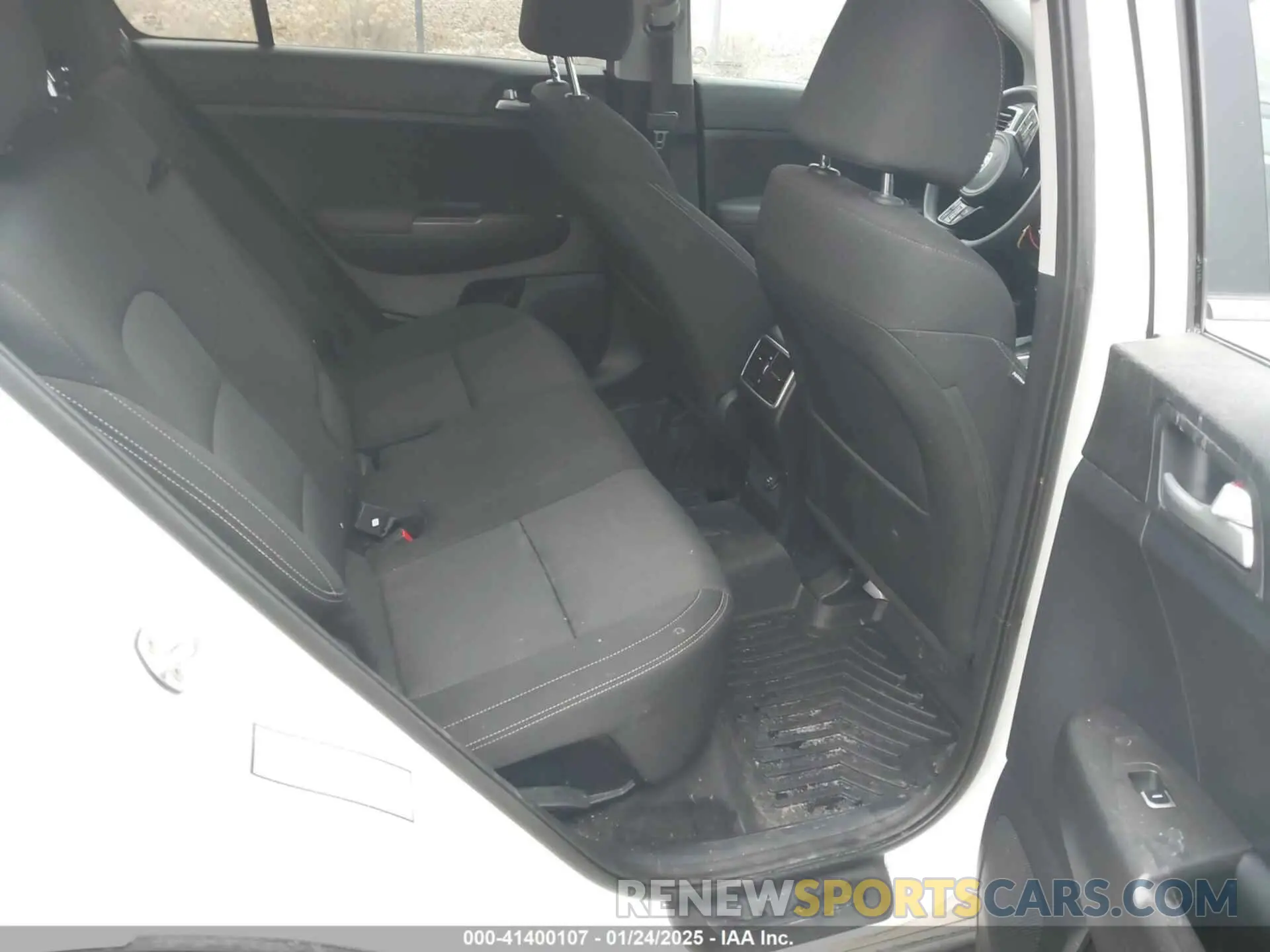 8 Photograph of a damaged car KNDPMCACXM7933673 KIA SPORTAGE 2021