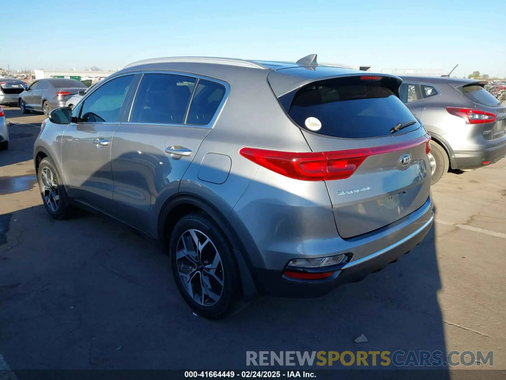 3 Photograph of a damaged car KNDPN3AC8M7887130 KIA SPORTAGE 2021